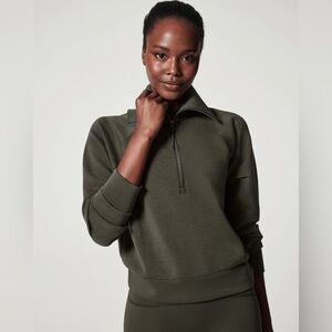 AirEssentials Half Zip